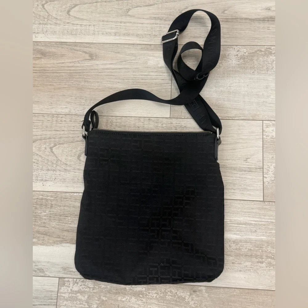 Tommy Hilfiger Black Jacquard Messenger Crossbody